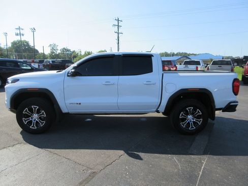 Certified 2024 GMC Canyon AT4 AWD/4WD image 9