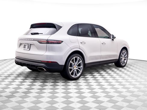 Used 2023 Porsche Cayenne AWD/4WD image 8