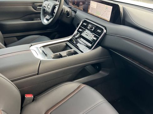 New 2026 Nissan Armada SL w/ Captain's Chari Seat Package image 20