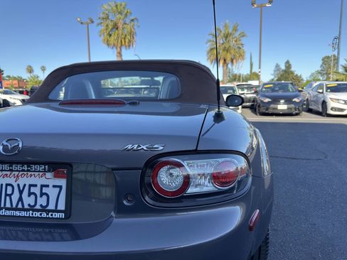 Used 2006 MAZDA MX-5 Miata Grand Touring w/ Premium Pkg image 25
