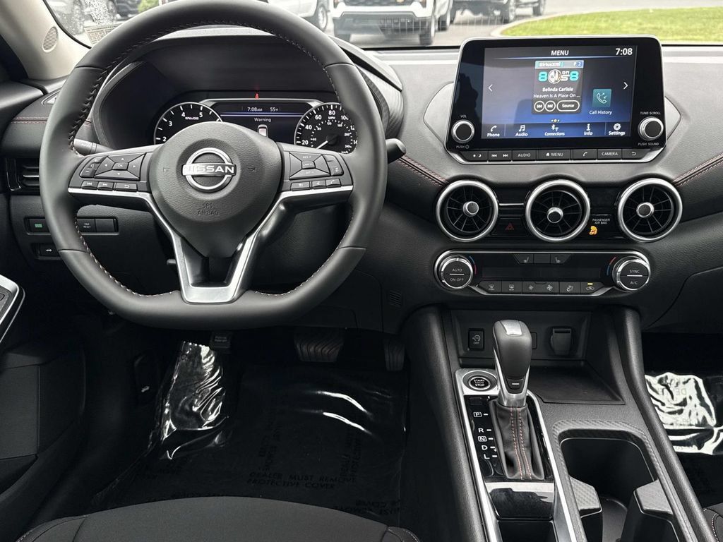 Used 2025 Nissan Sentra SR FWD image 3
