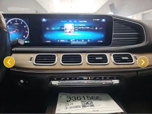 Used 2020 Mercedes-Benz GLE 350 4MATIC w/ Airmatic Package image 7