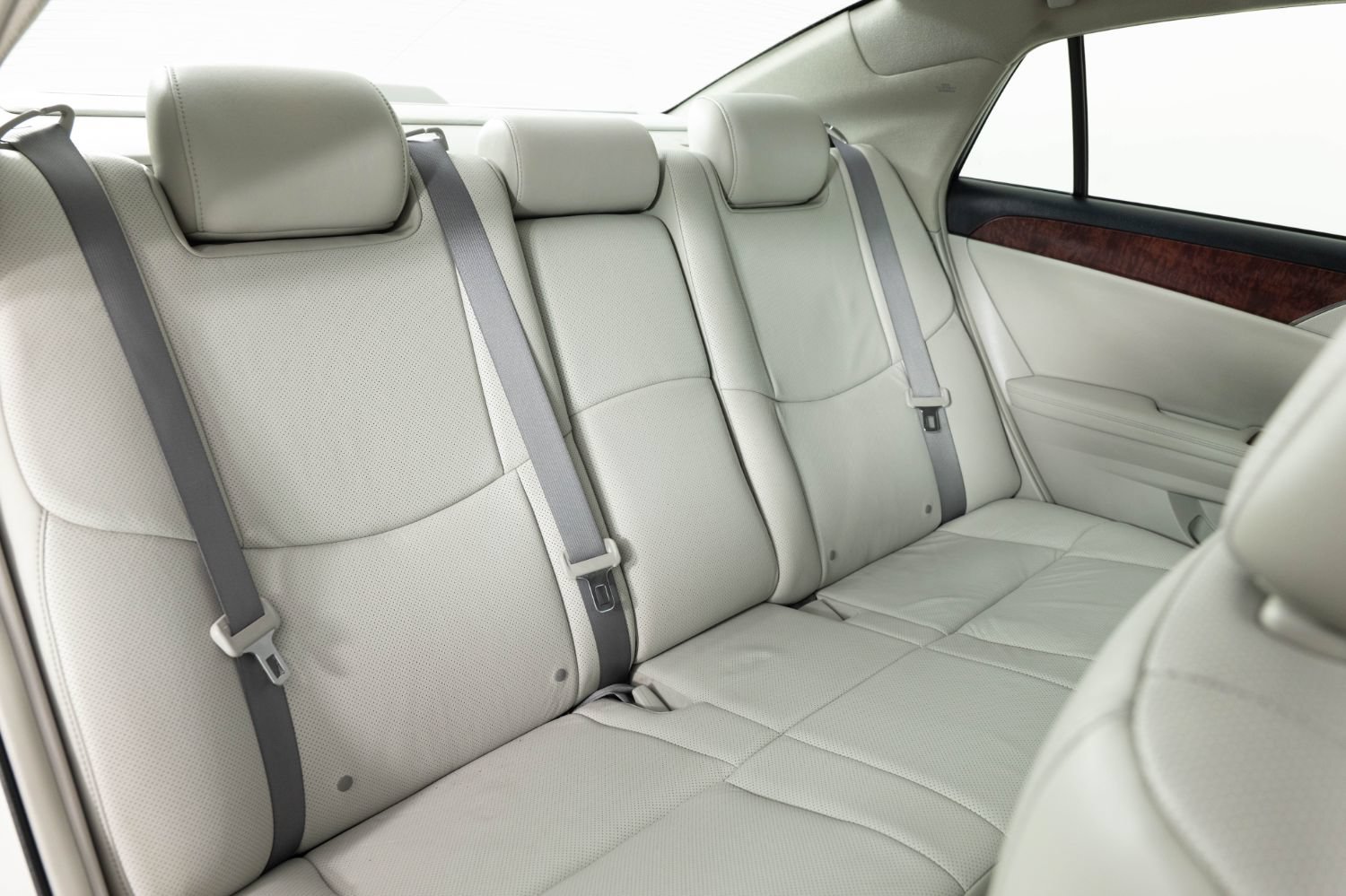 Used 2011 Toyota Avalon Limited FWD image 23