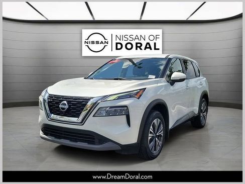 Used 2022 Nissan Rogue SV FWD image 1
