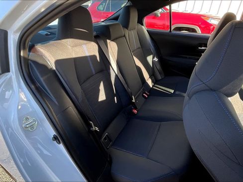Used 2022 Toyota Corolla SE FWD image 18