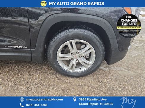 Used 2021 GMC Terrain SLE w/ Driver Convenience Package image 31