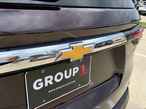 Used 2023 Chevrolet Traverse LT FWD image 30