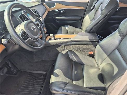 Used 2022 Volvo XC90 T8 Inscription Expression w/ Advanced Package AWD/4WD image 16