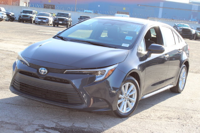 Used 2024 Toyota Corolla LE w/ LE Convenience Package FWD image 9