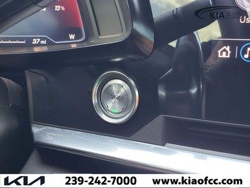 Used 2020 Chevrolet Corvette Stingray Preferred Cpe w/ 2LT Preferred Equipment Group RWD image 28