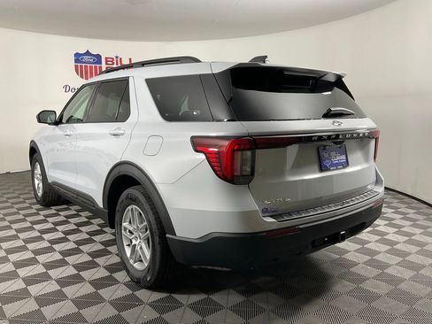 New 2026 Ford Explorer Active RWD image 5