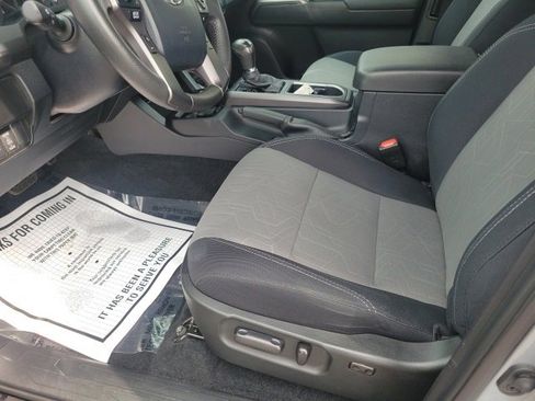 Used 2020 Toyota Tacoma TRD Off-Road image 18