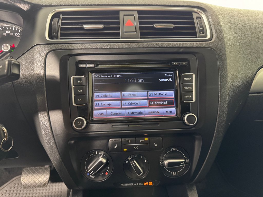 Used 2013 Volkswagen Jetta SE FWD image 14