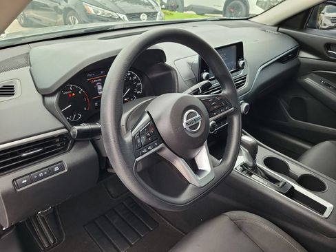 Used 2022 Nissan Altima 2.5 S FWD image 17