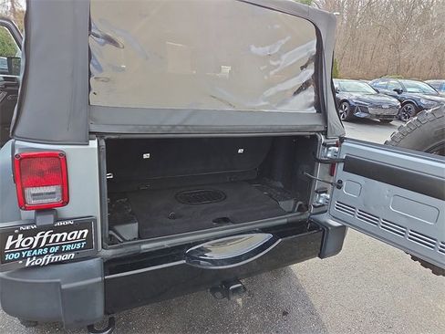 Used 2016 Jeep Wrangler Sport image 25