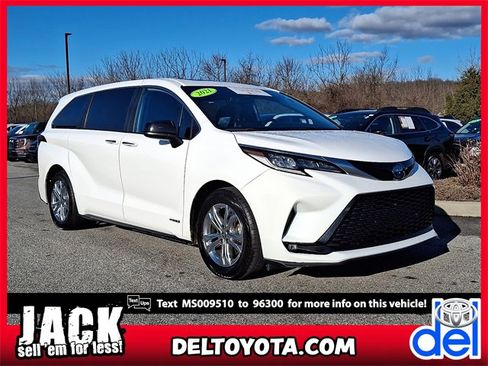 Certified 2021 Toyota Sienna XSE image 1