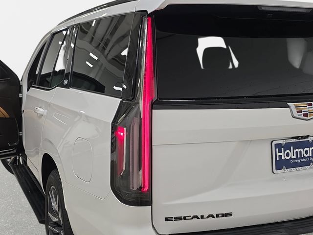 Used 2021 Cadillac Escalade Sport w/ Driver Assist Tech Package AWD/4WD image 34