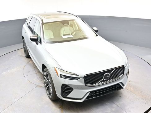New 2026 Volvo XC60 T8 Ultra w/ Protection Package Premier image 16