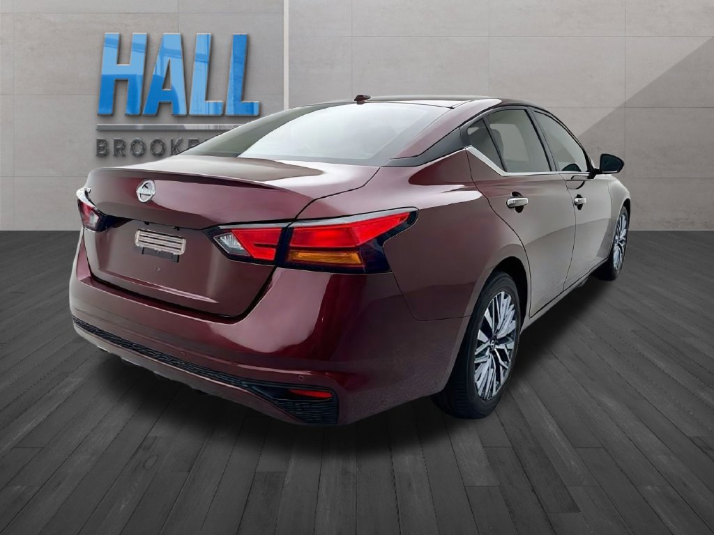 Used 2025 Nissan Altima 2.5 SV FWD image 5