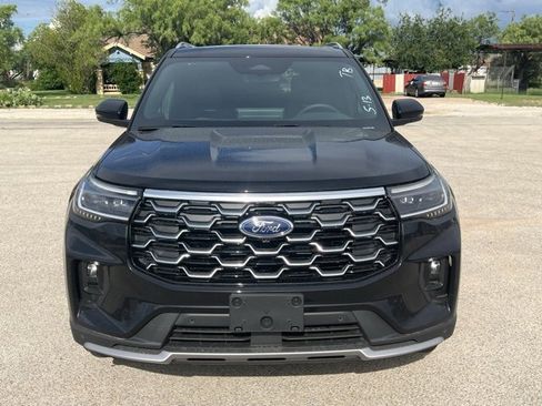 New 2025 Ford Explorer Platinum image 2