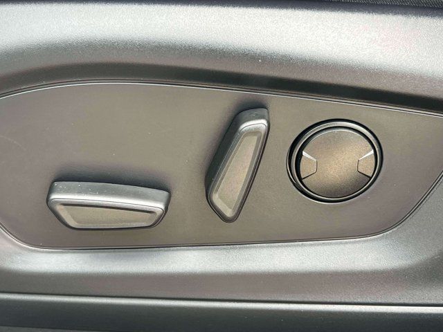 Used 2026 Ford Explorer Active AWD/4WD image 24