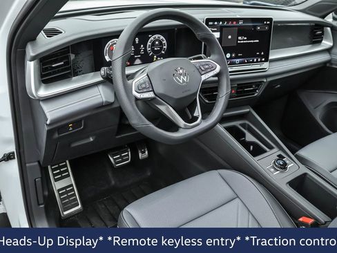 New 2026 Volkswagen Tiguan SE R-Line AWD/4WD image 4