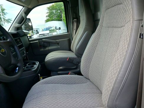 New 2025 Chevrolet Express 3500 Work Van w/ Power Convenience Package image 23
