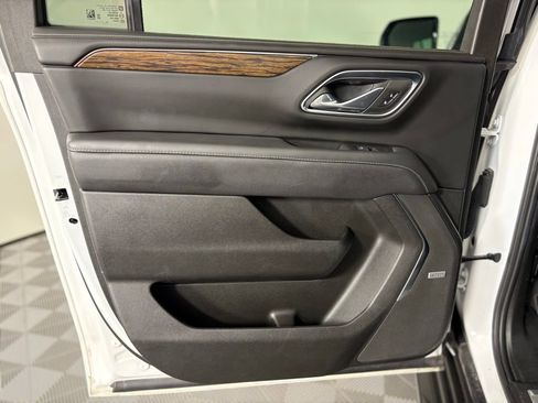 Used 2023 Chevrolet Suburban Premier RWD image 50