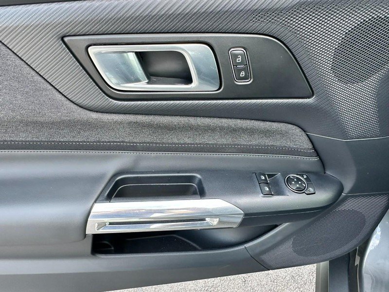 Used 2026 Ford Mustang Coupe RWD image 9