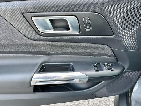 Used 2026 Ford Mustang Coupe RWD image 9