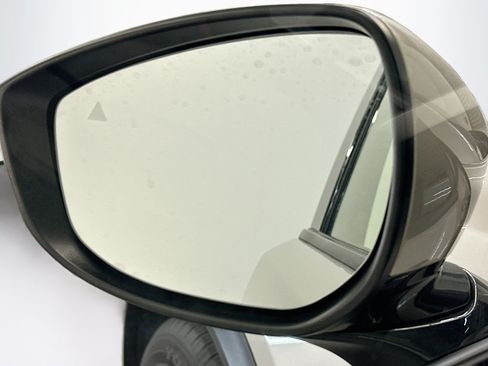 Used 2024 MAZDA CX-90 3.3 Turbo w/ Preferred Package AWD/4WD image 16