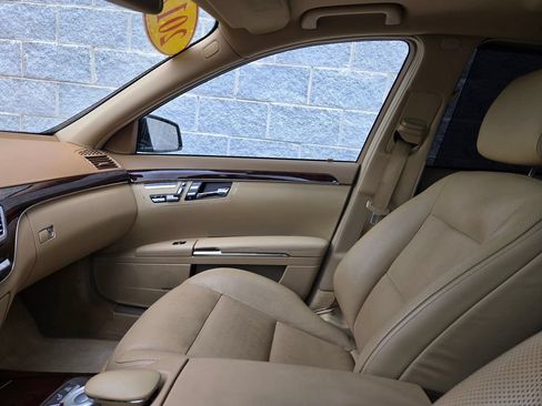 Used 2012 Mercedes-Benz S 550 4MATIC w/ Premium 2 Pkg image 36