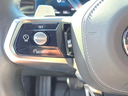 Used 2025 BMW 760i xDrive w/ Premium Package AWD/4WD image 22