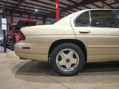 Used 1999 Chevrolet Lumina LTZ w/ Preferred Equipment Group image 9