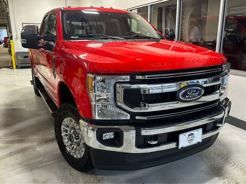 Used 2022 Ford F350 XLT w/ XLT Premium Package image 3