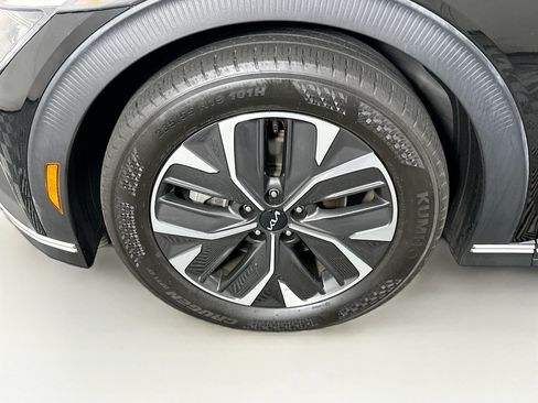Used 2024 Kia EV6 Light AWD/4WD image 11