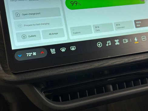 Used 2023 Rivian R1T Adventure AWD/4WD image 43