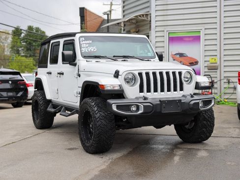 Used 2023 Jeep Wrangler Unlimited Sahara w/ Cold Weather Group AWD/4WD image 1