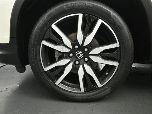 Used 2019 Honda Pilot Elite image 32