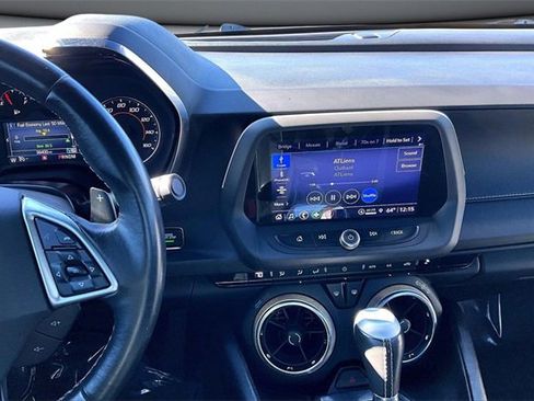 Used 2021 Chevrolet Camaro LT w/ RS Package image 9