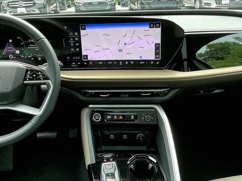Used 2025 Audi Q5 Premium Plus w/ Premium Plus AWD/4WD image 17