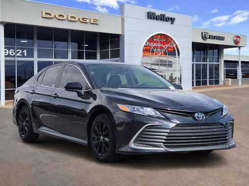 Used 2024 Toyota Camry LE FWD image 3