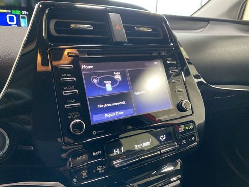 Used 2020 Toyota Prius Prime LE image 2