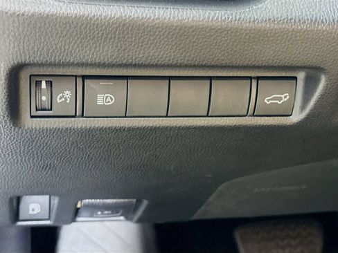 Certified 2021 Toyota RAV4 XLE Premium AWD/4WD image 11