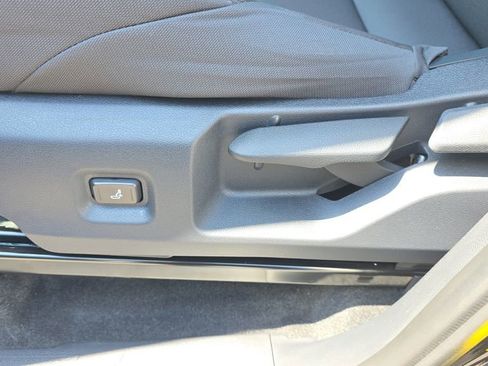 Used 2025 Toyota Tacoma SR w/ SR Upgrade Package image 20