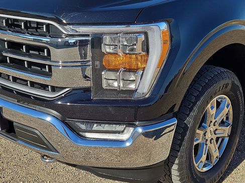 Used 2023 Ford F150 Lariat w/ Trailer Tow Package image 9