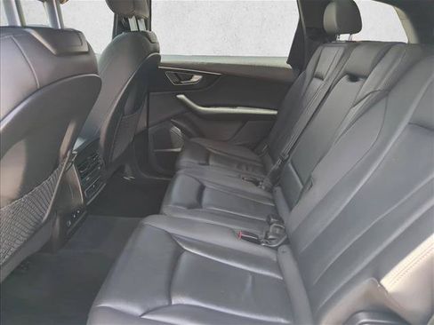 Used 2021 Audi Q7 3.0T Premium Plus w/ Premium Plus Package AWD/4WD image 14