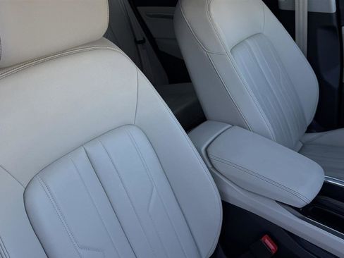 Used 2021 Audi e-tron Premium image 31