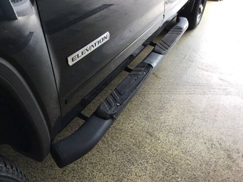 Used 2017 GMC Sierra 1500 SLE w/ SLE Value Package AWD/4WD image 13