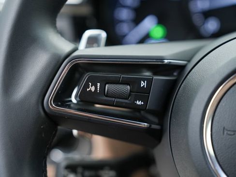 Certified 2026 Porsche Macan AWD/4WD image 13